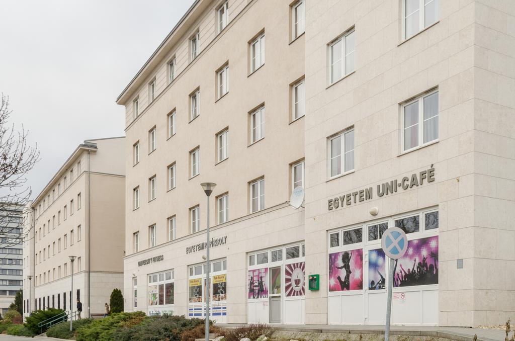 UNI HOTEL DI KOTTHON MISKOLC 3 Magyarorsz g HUF 14171 rt l